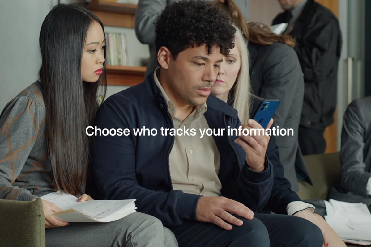 Este anúncio mostra-lhe como a nossa privacidade está a ser invadida