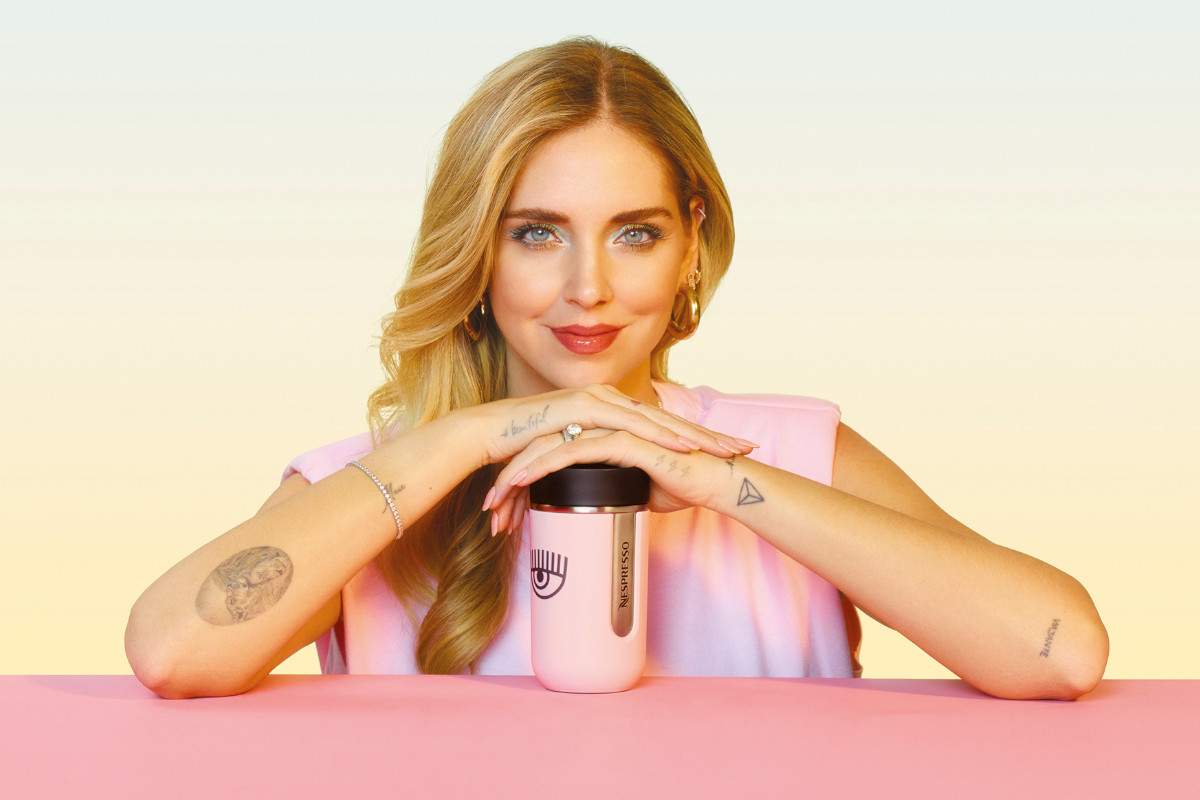 Chiara Ferragni refresca coleção da Nespresso