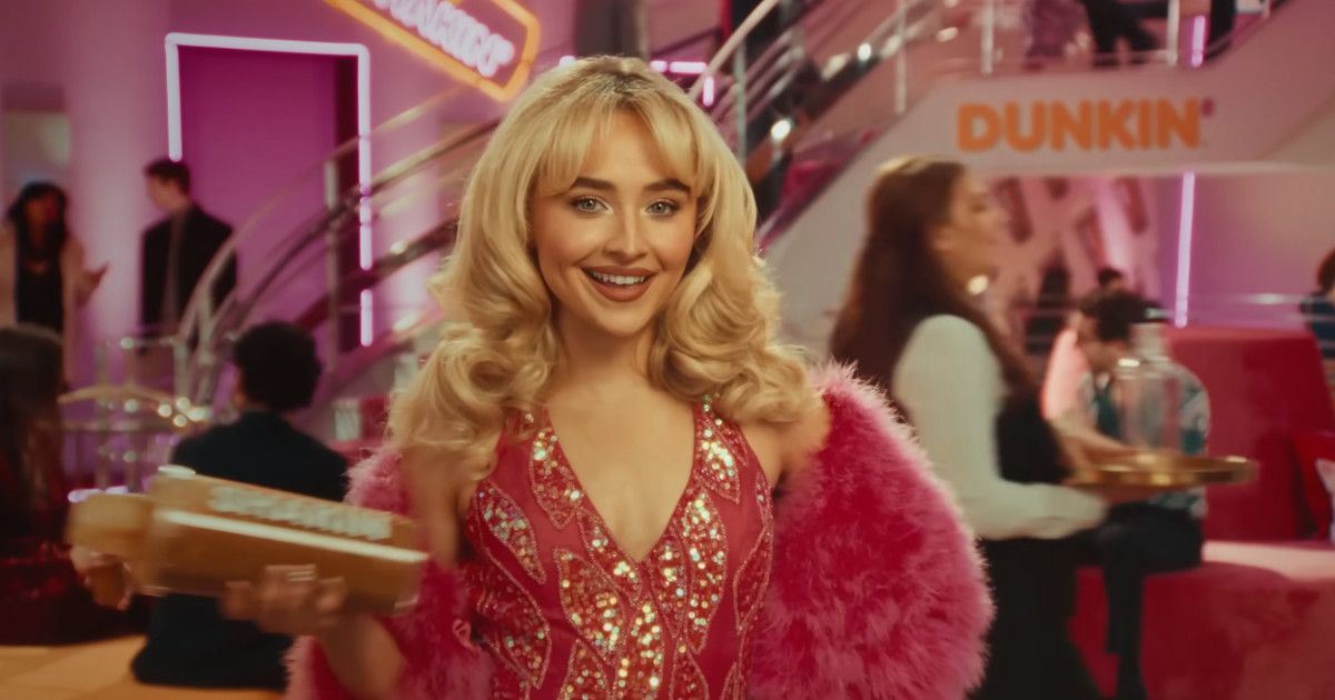 Dunkin’ e Sabrina Carpenter agitam o Ano Novo com bebida de edição limitada