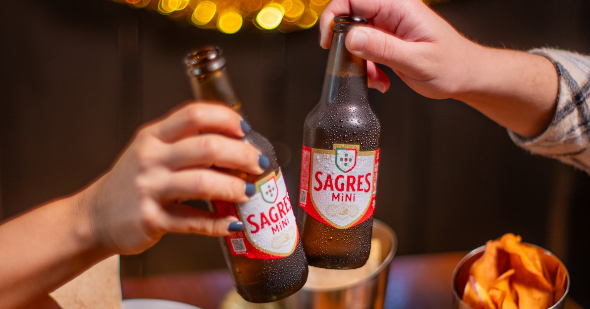 Cerveja Sagres lança campanha sob o mote “A cerveja oficial das jantaradas”