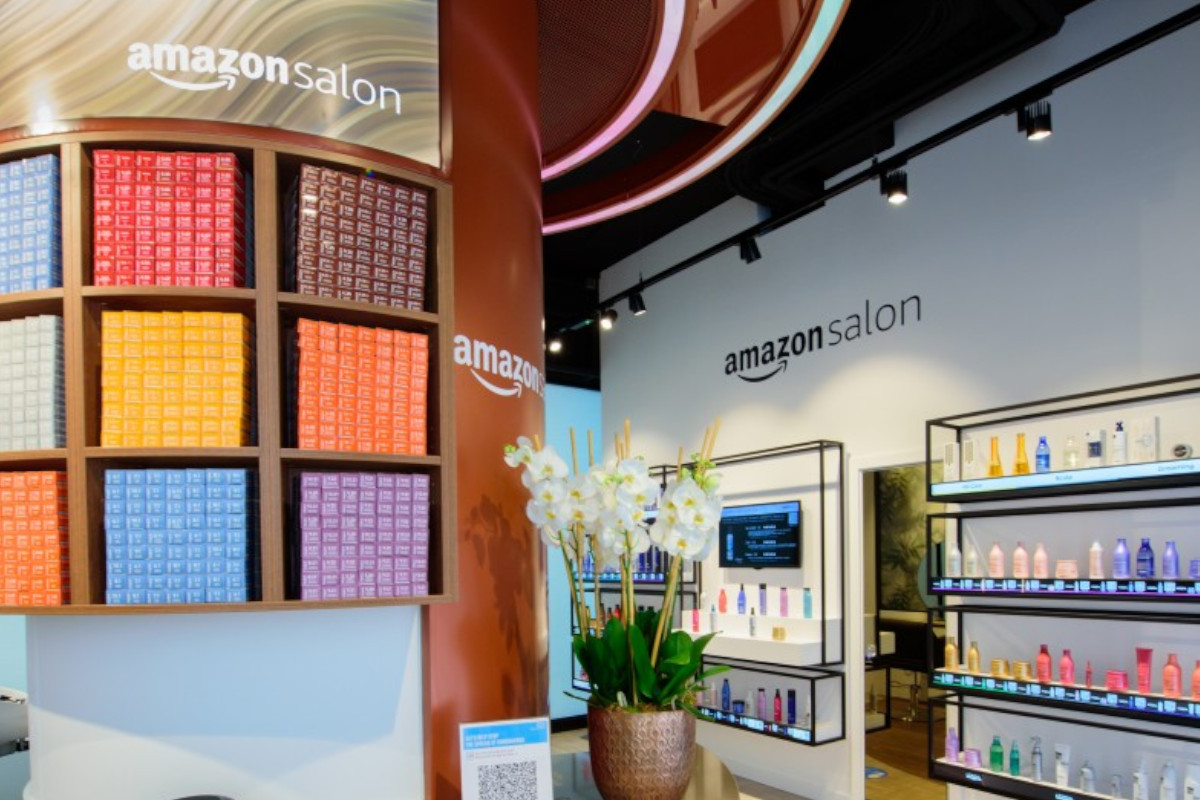 Amazon abre salão de cabeleireiro 
