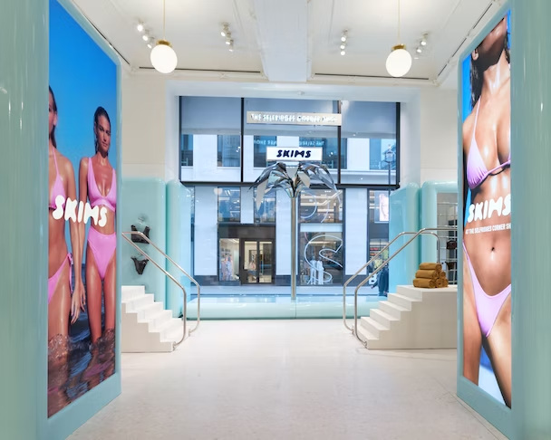 Marca de swimwear de Kim Kardashian chega à Europa