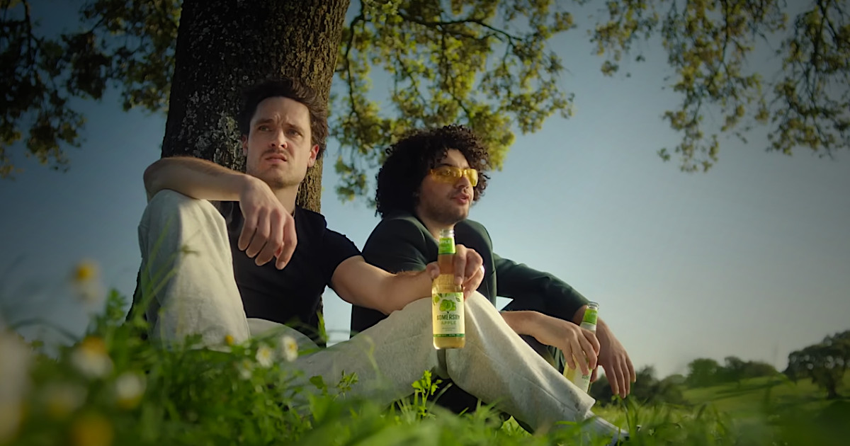 Cansado dos excessos da era digital? A Somersby convida a desligar em nova campanha