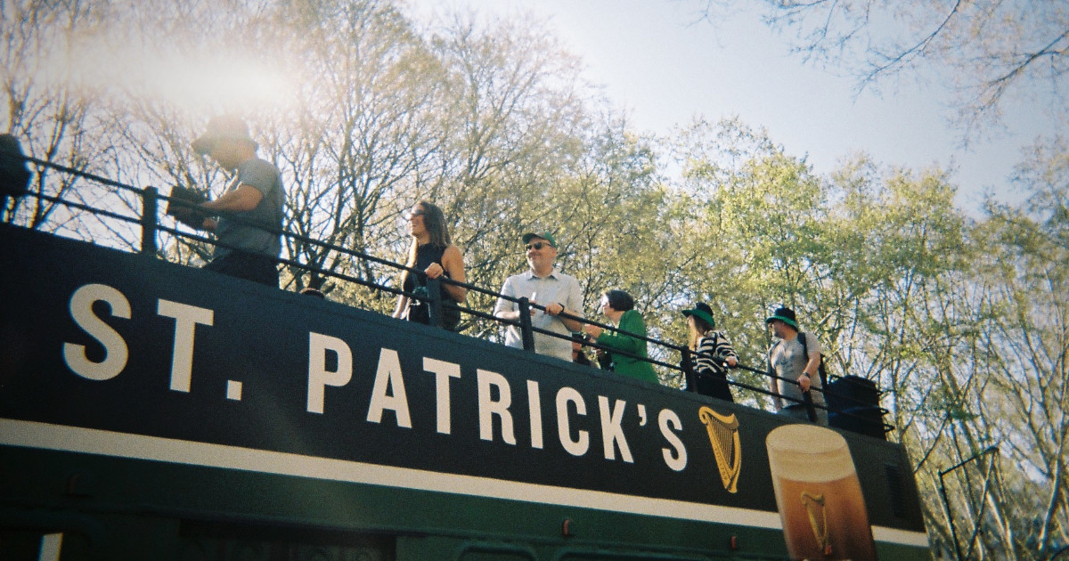 Não sabe o que fazer no fim de semana? Lisboa celebra St. Patrick’s Day com desfile de gaitas de foles