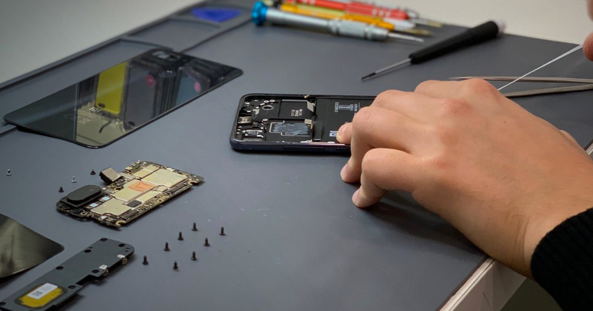 iPhone 11 foi o smartphone mais reparado pela iServices na Europa em 2025. Segue-se o iPhone X