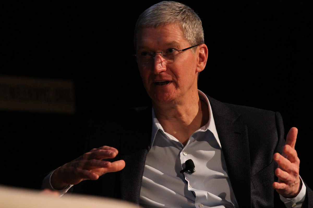 Apple multada por vender telemóveis sem carregador