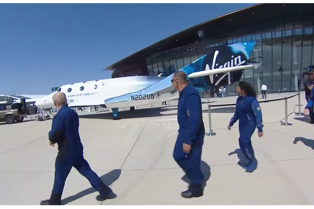 Voo de Richard Branson abre portas para o turismo espacial