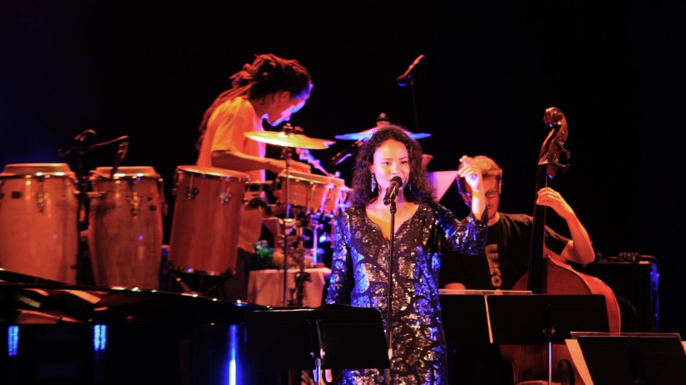 2014-09-05 Orquestra Jazz de Matosinhos &amp; Mayra Andrade