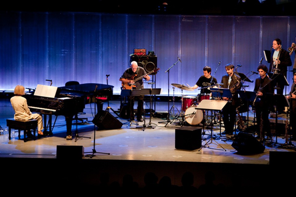 2010-04-11 Orquestra Jazz de Matosinhos &amp; Carla Bley
