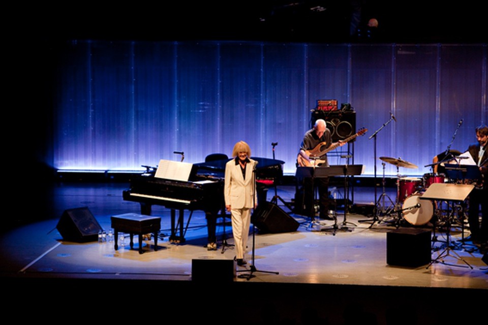 2010-04-11 Orquestra Jazz de Matosinhos &amp; Carla Bley