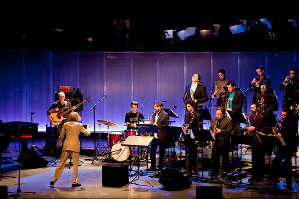 2010-04-11 Orquestra Jazz de Matosinhos &amp; Carla Bley