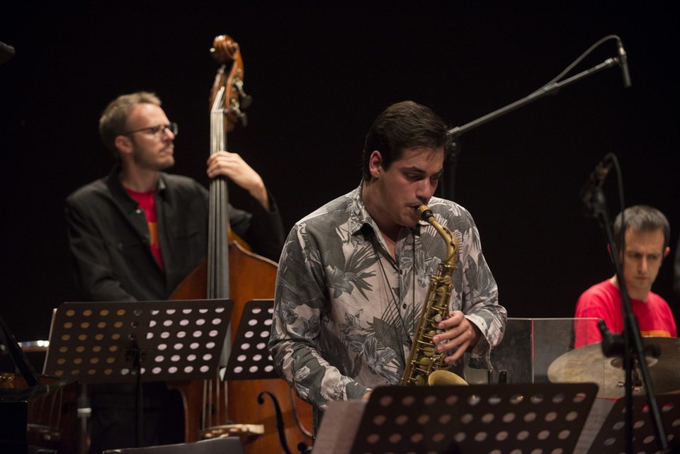 2015-10-17 Novos Talentos do Jazz / OJM &amp; Ricardo Toscano