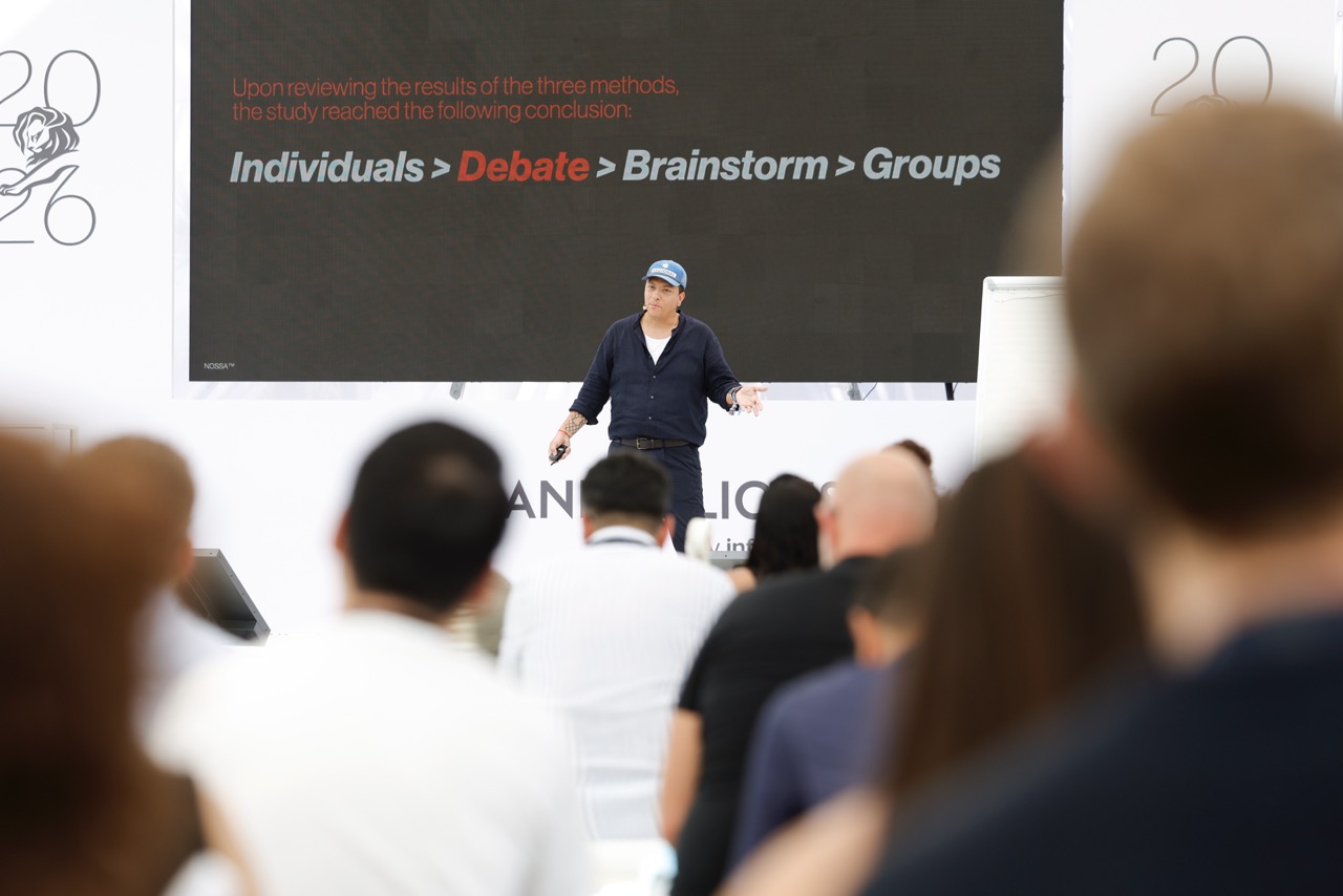 2026 Victor Britto, da agência portuguesa NOSSA™, esteve em Cannes com o workshop “Retire the Brainstorm to be More Creative”