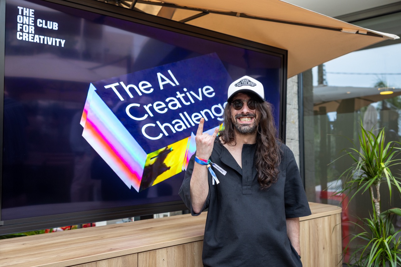 2026 Fera, co-fundador da Mashed Potatoes, vence o concurso internacional AI Creative Challenge, com o sponsor da Google, em Cannes
