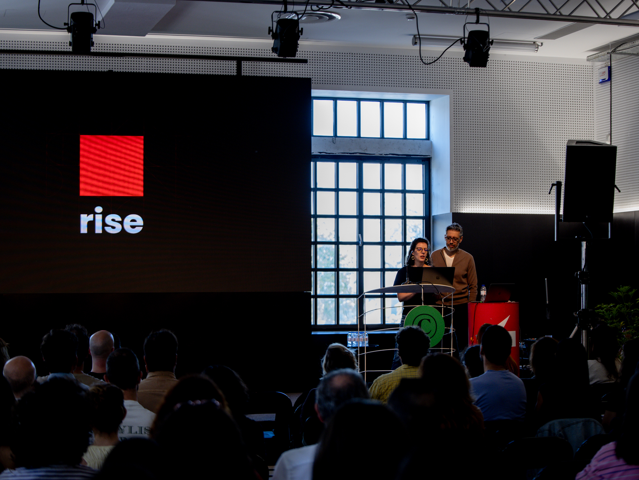 2026 Já está disponível o paper-resumo da Talk Design systems, marcas portuguesas e AI pelo meio