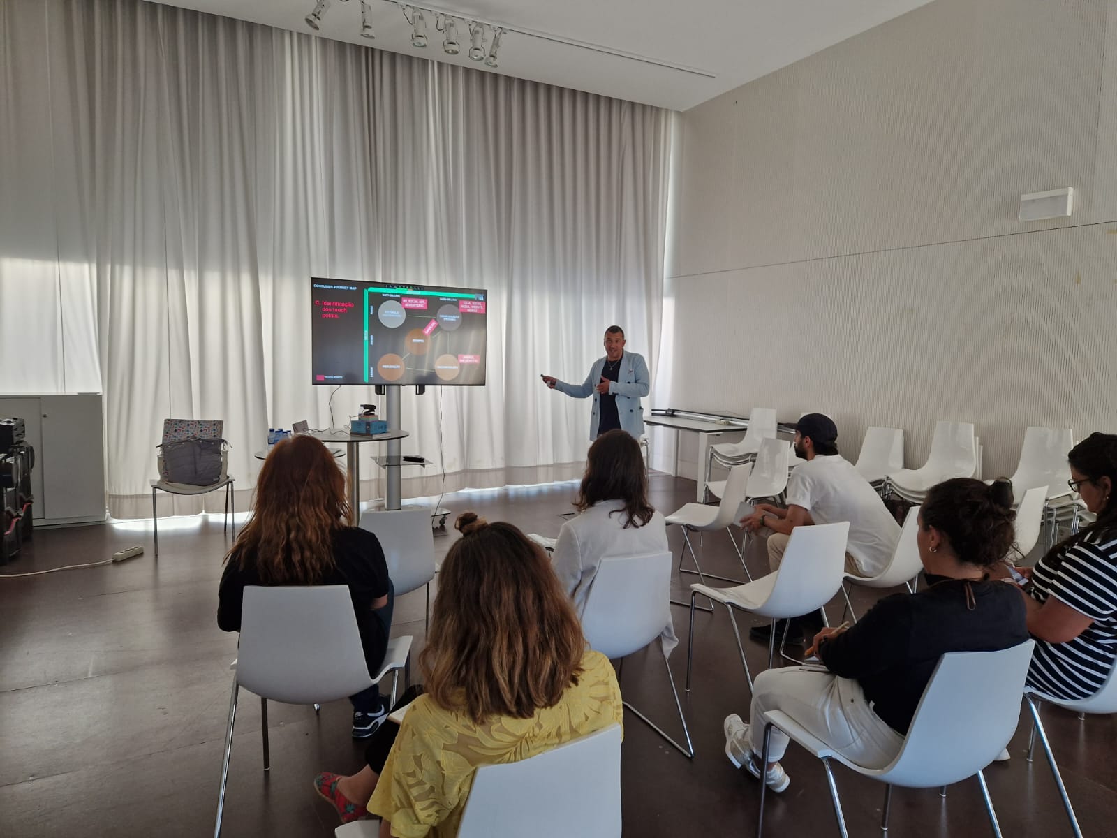 2023 A masterclass "Pescar com uma granada - A Nova Jornada do Consumidor" já está online