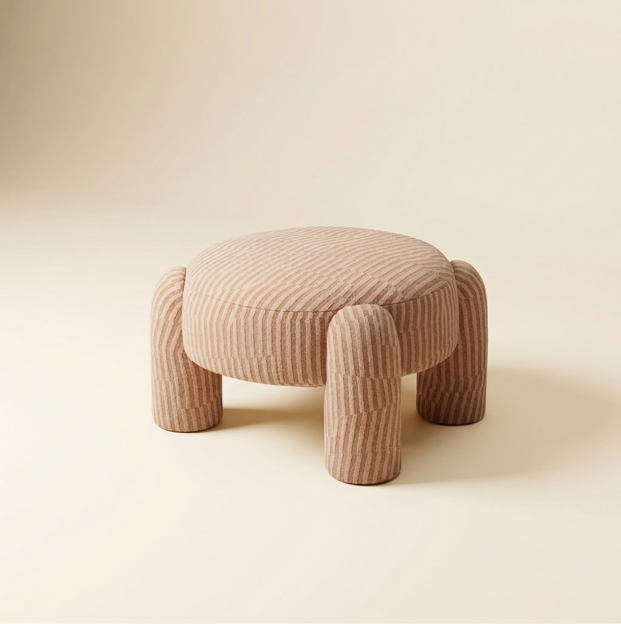 marlon pouf
