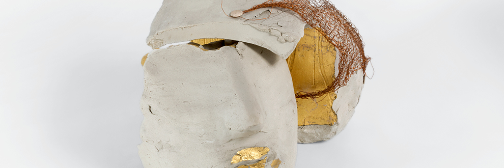 NAS GALERIAS COM... CONNIE BUTLER E SUZANNE COTTER - CONVERSA NA EXPOSIÇÃO MARISA MERZ: O CÉU É UM GRANDE ESPAÇO