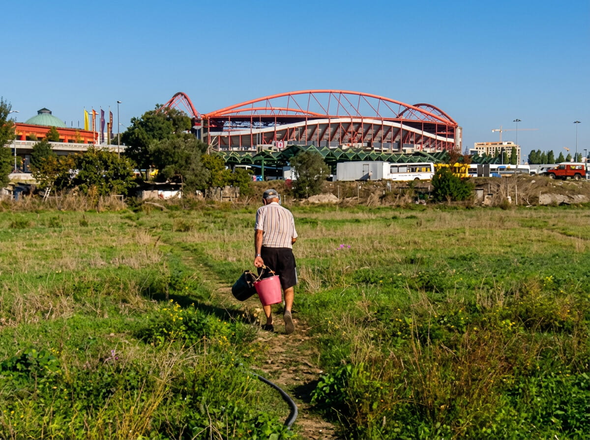 homem_estadio_metro_quadrado