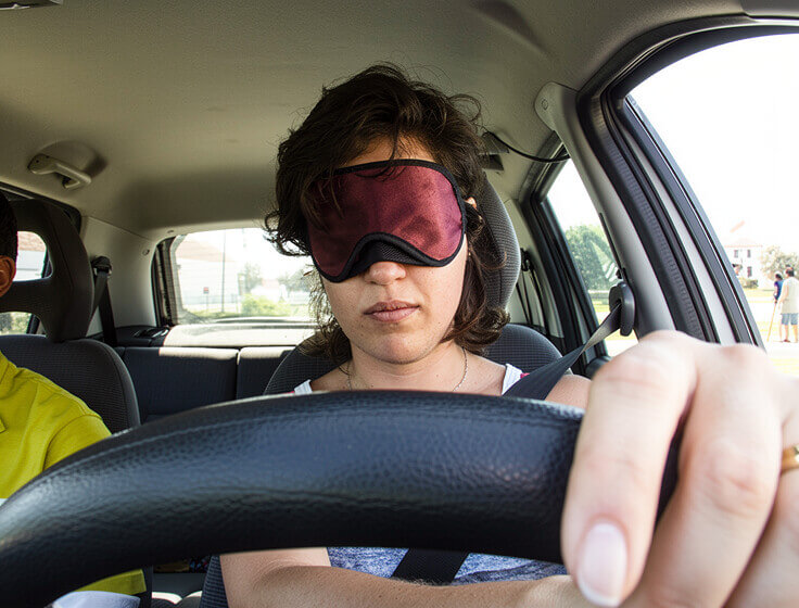 mulher_vendada_pior_condutor