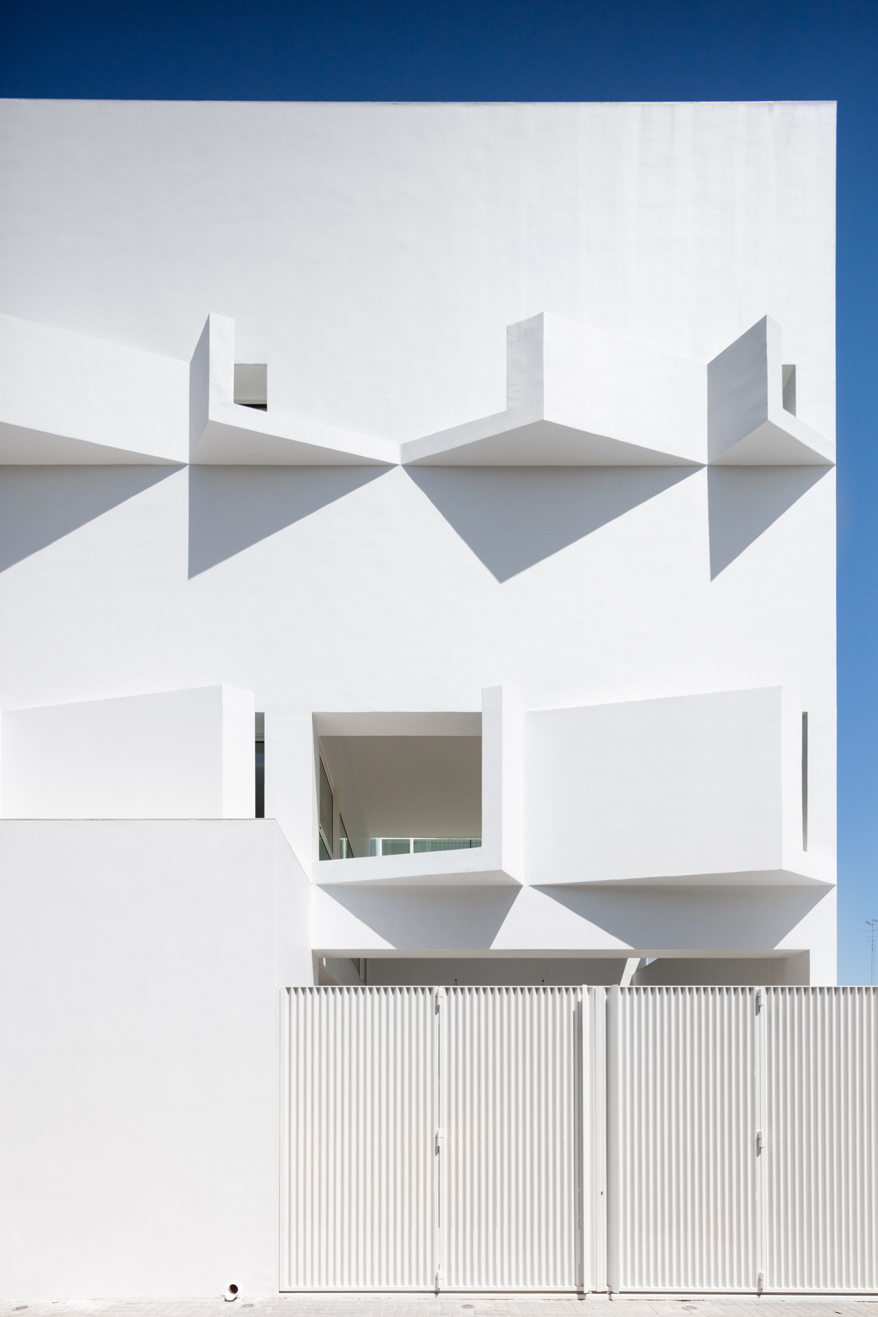 33-WORK — 1404 TWO HOUSES — TWO