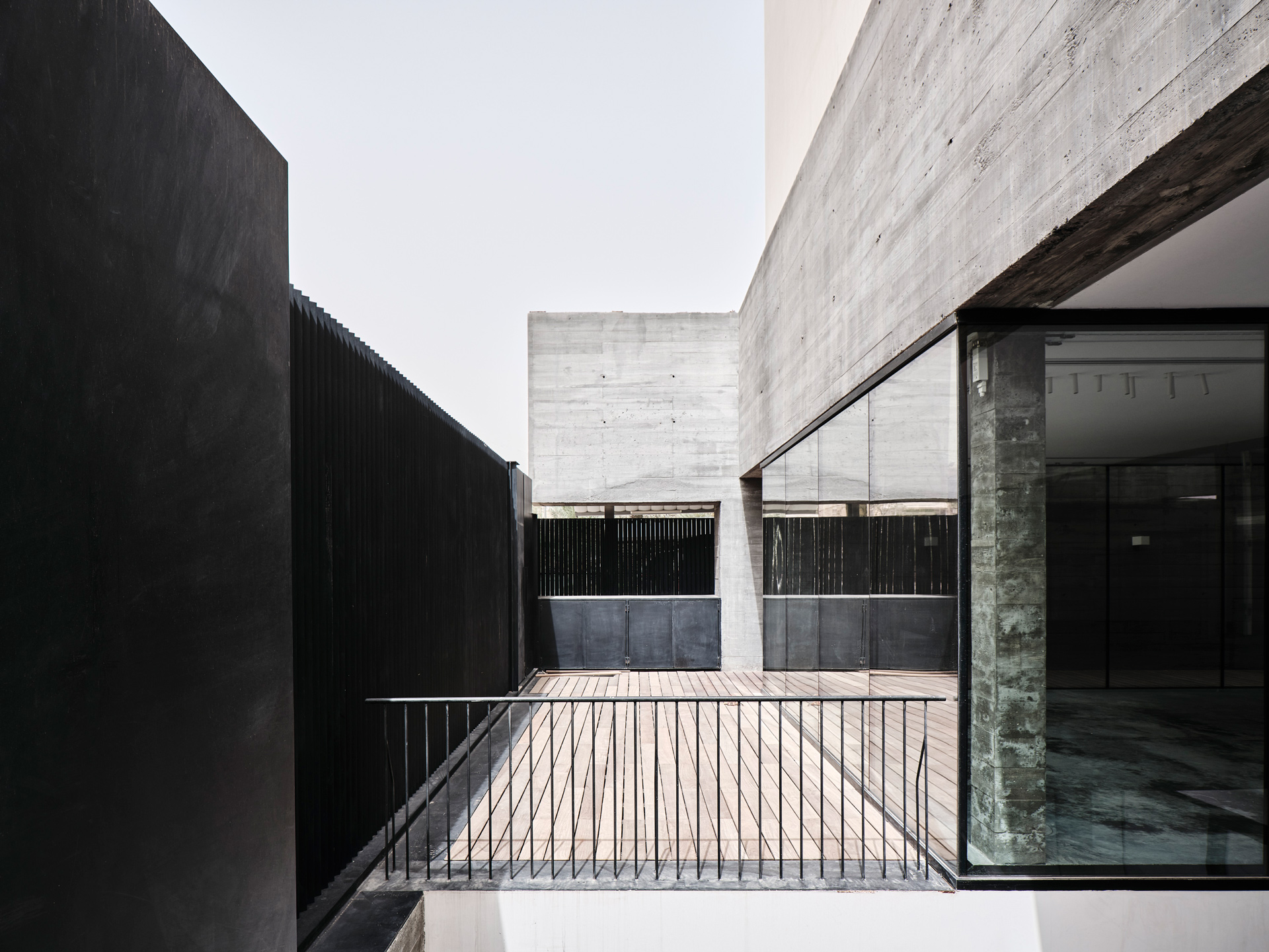 62-WORK — 1126 FISH BOWL