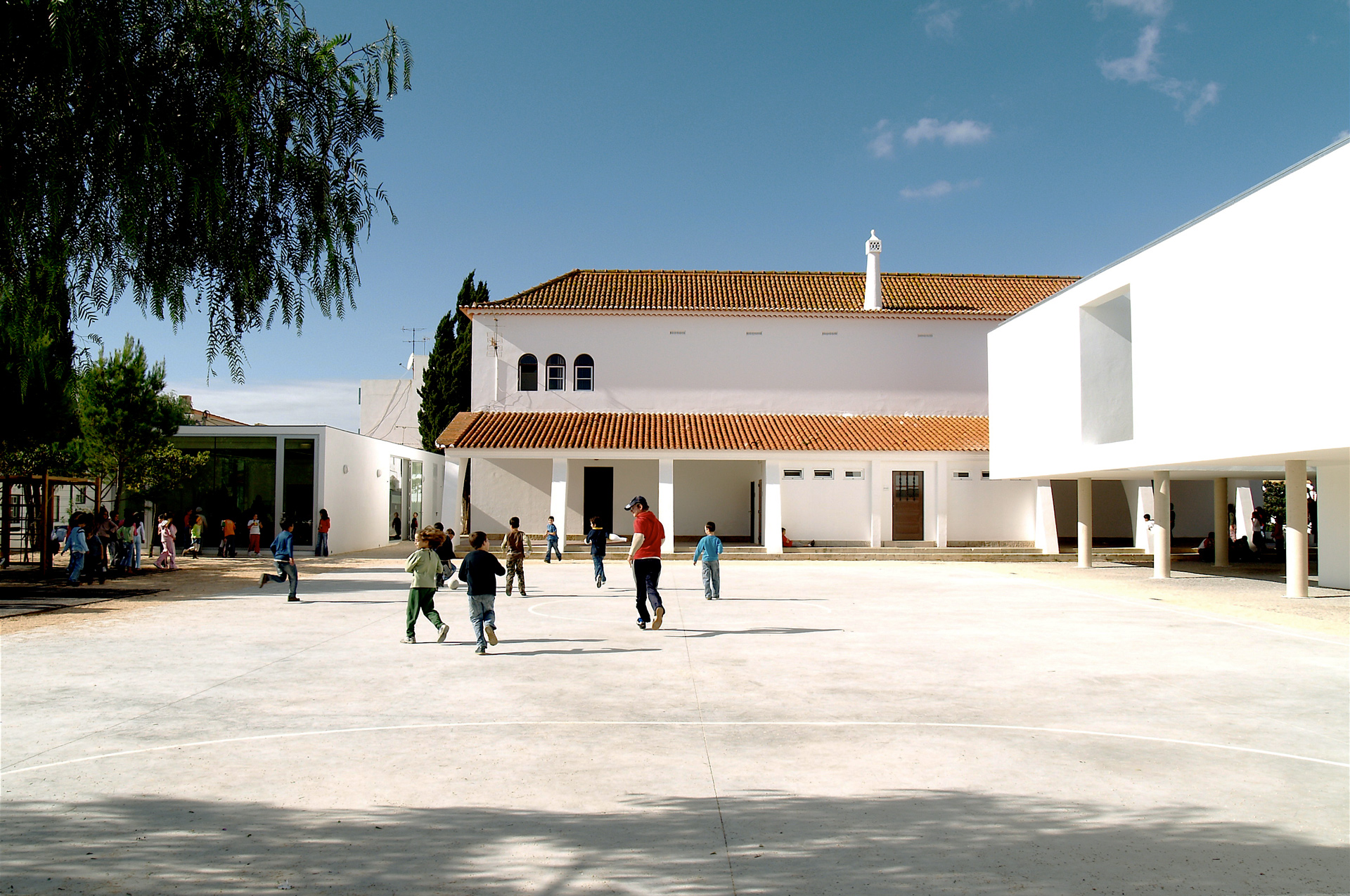 02-WORK — 0412 ODIÁXERE SCHOOL