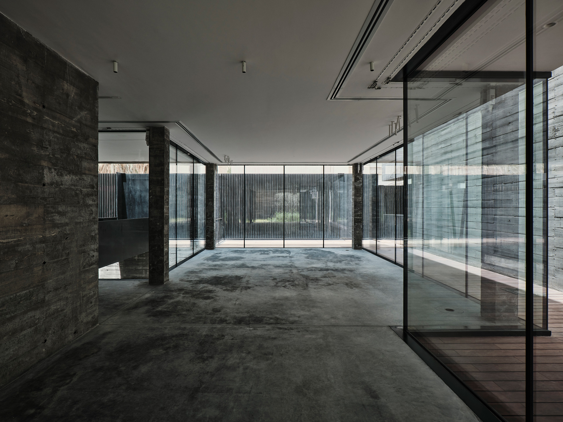 62-WORK — 1126 FISH BOWL