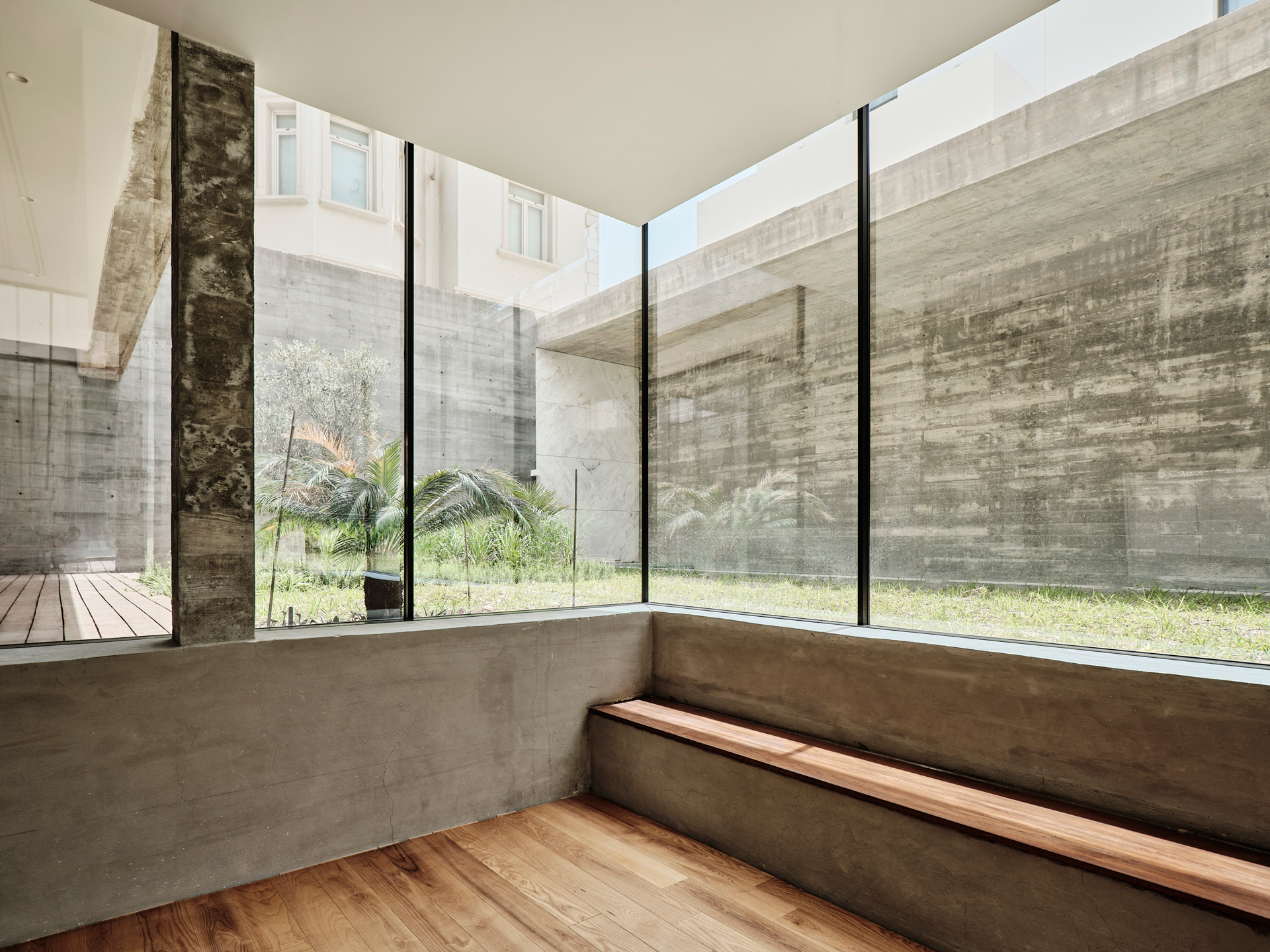 62-WORK — 1126 FISH BOWL