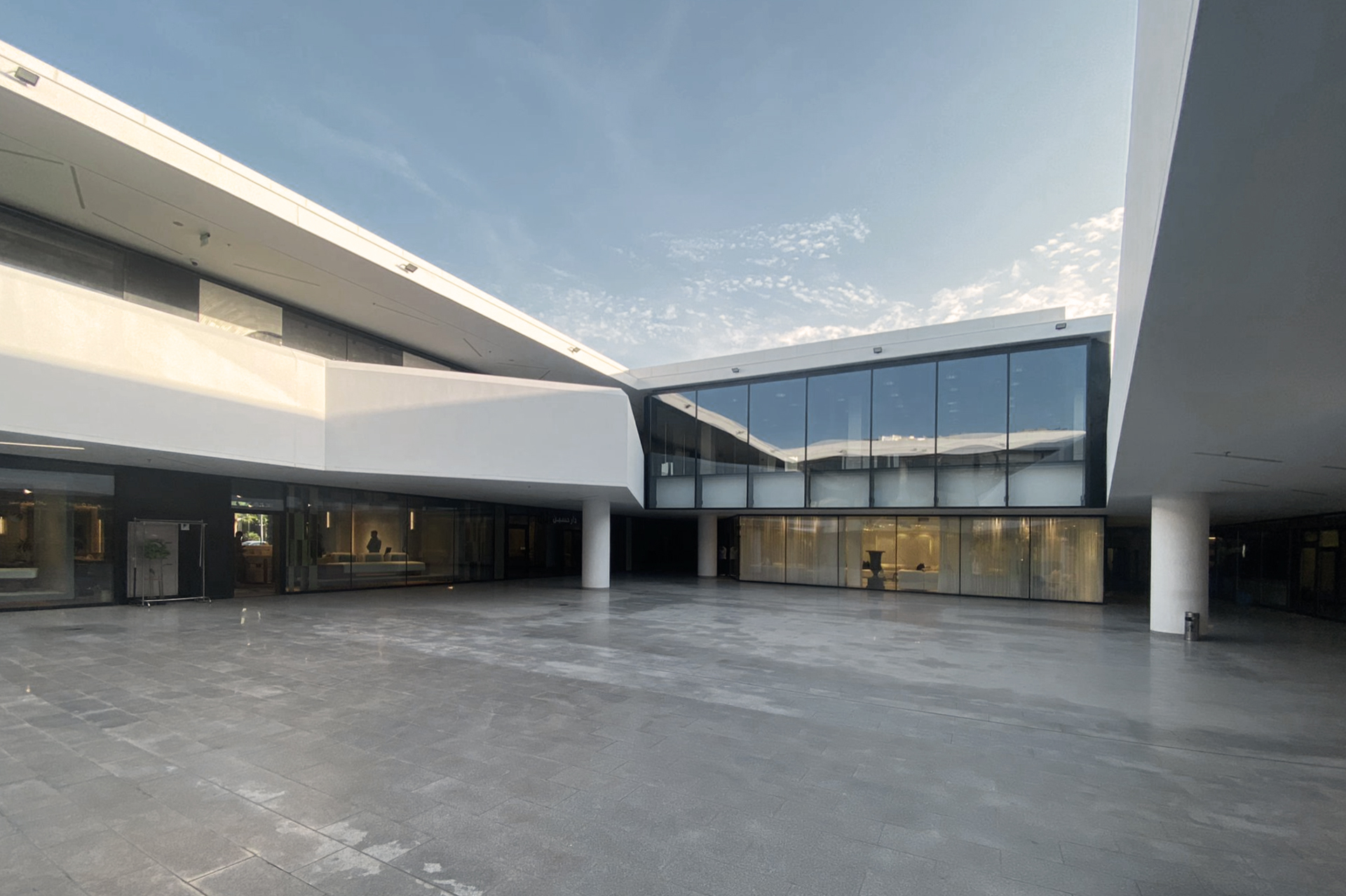 52-WORK — 1318 DHAJEEJ DESIGN CENTRE