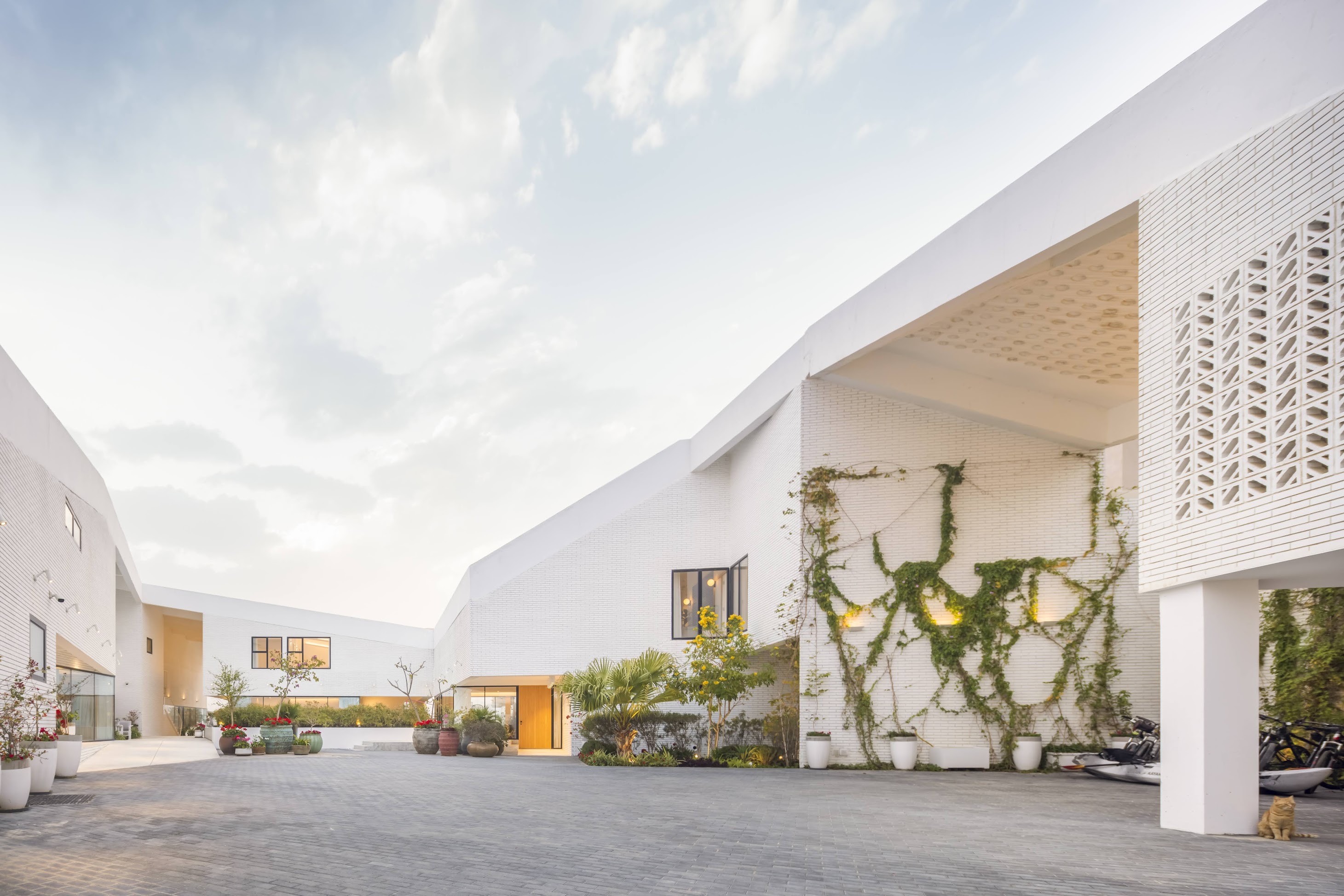 54-WORK — 1209 TENT HOUSE