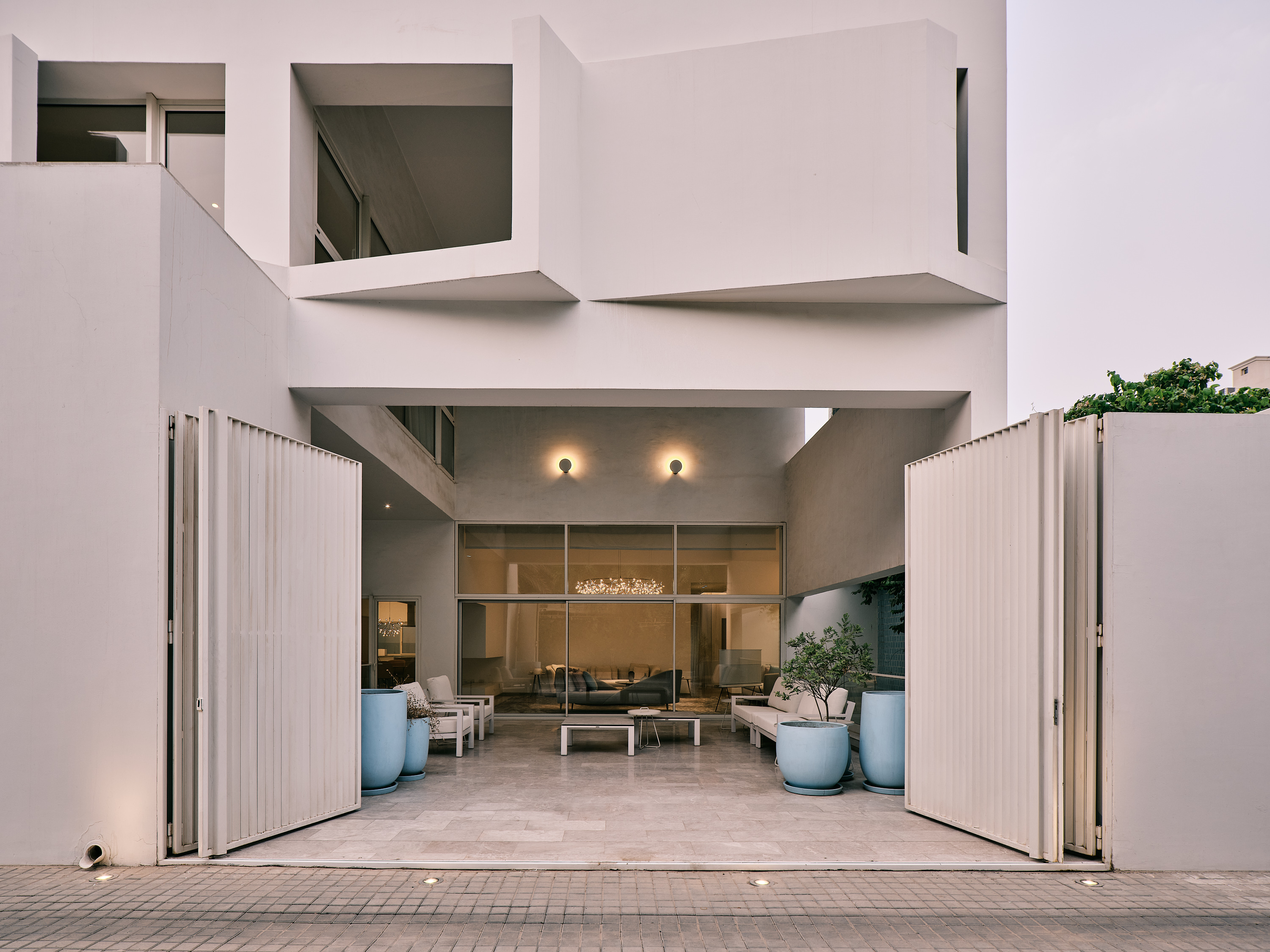 33-WORK — 1404 TWO HOUSES — TWO