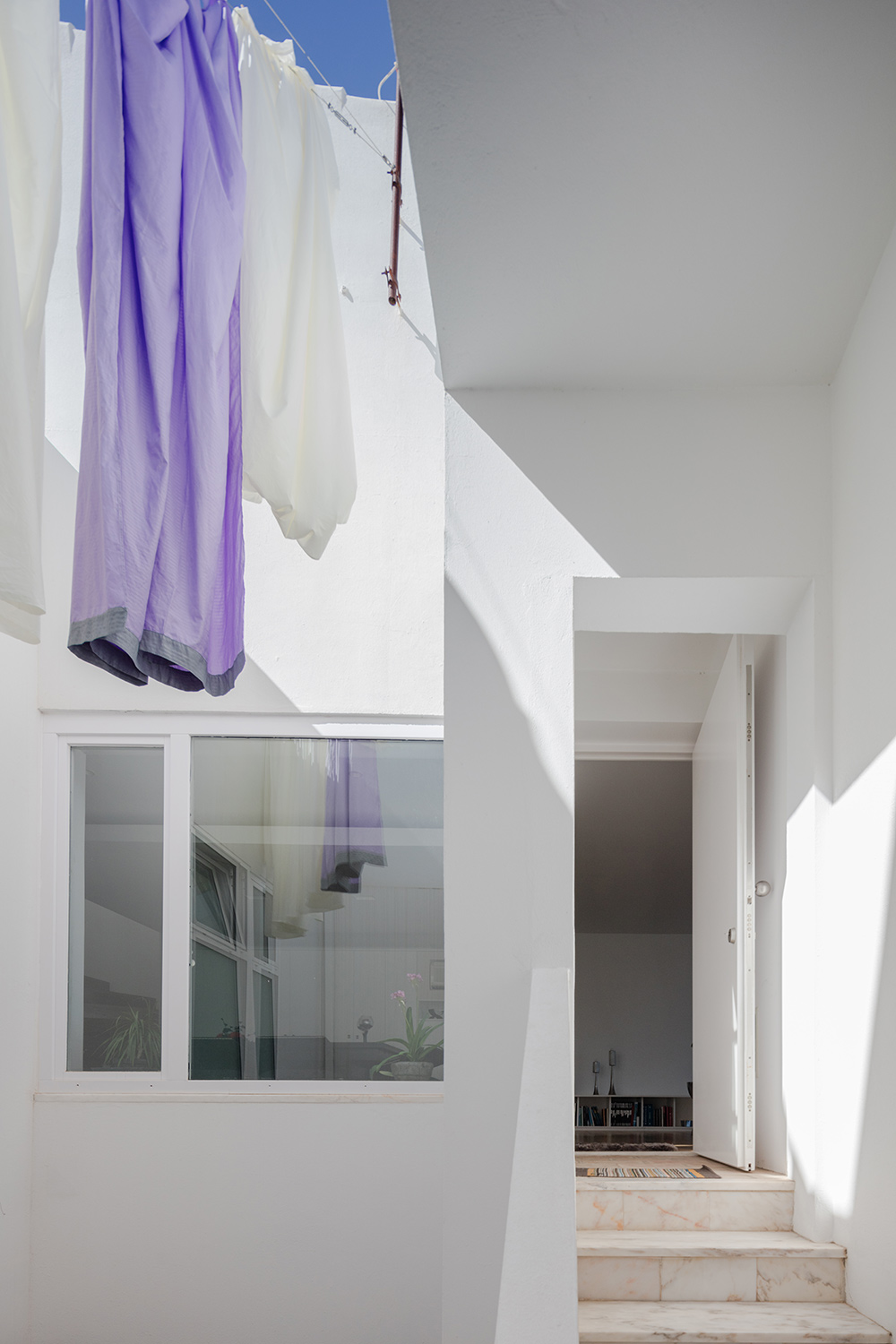 07-WORK — 0904 AMEIJEIRA HOUSE