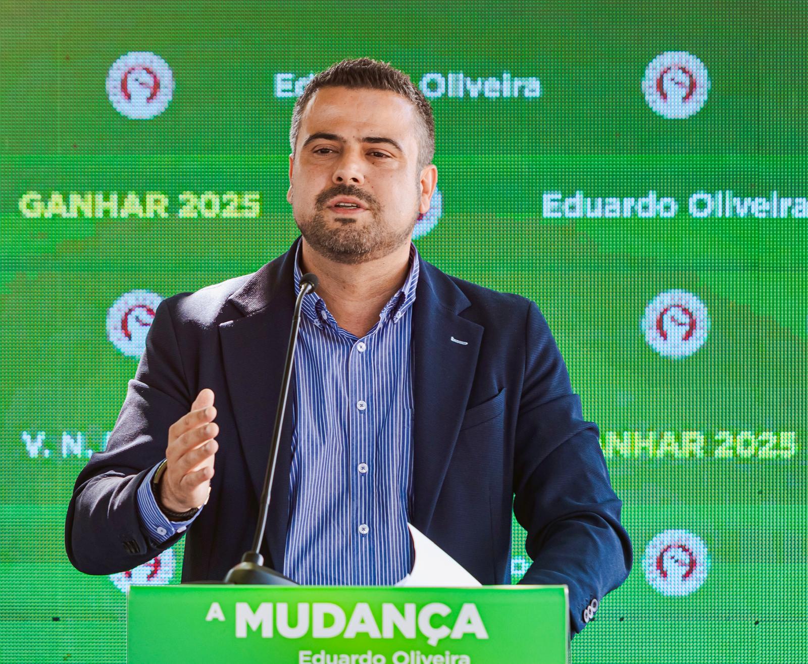 Eduardo Oliveira com equipa maioritariamente  feminina e de independentes
