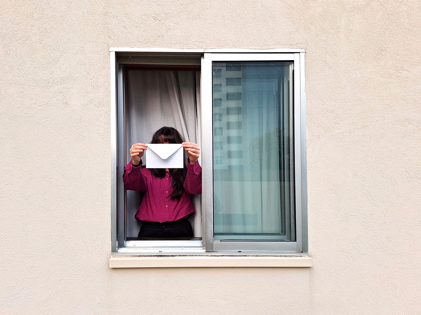 Artigo - Rés-do-chão #6: cartas, passado íntimo