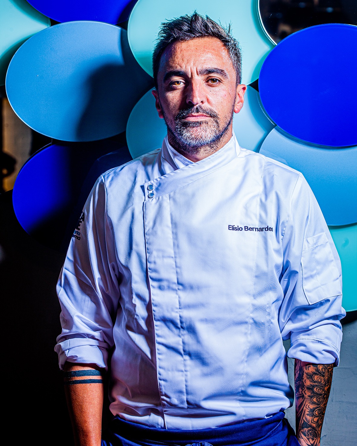 Ponto Cru: Elísio Bernardes