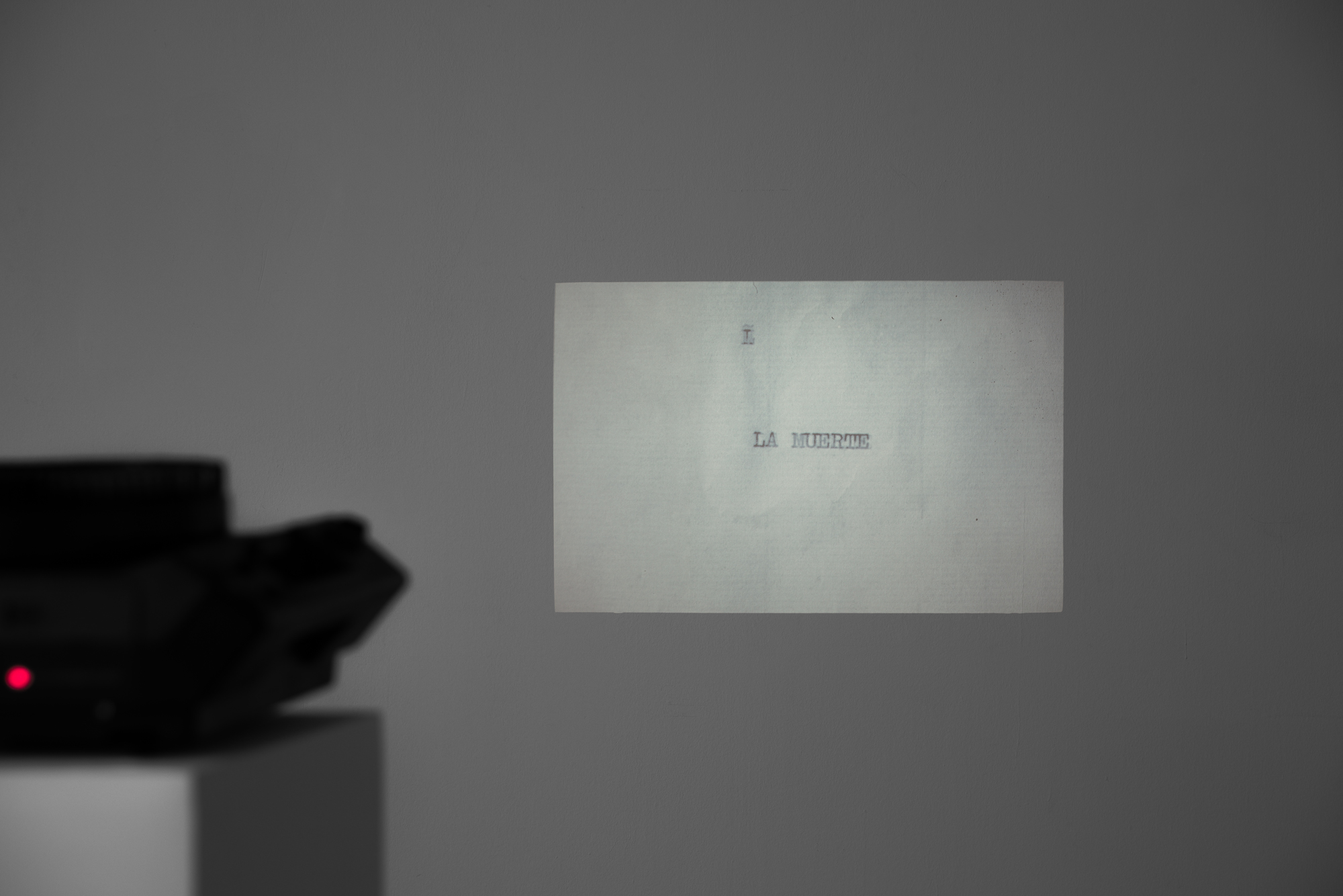 Antoni Muntadas - OUTROS LUGARES / EVERYWHERE