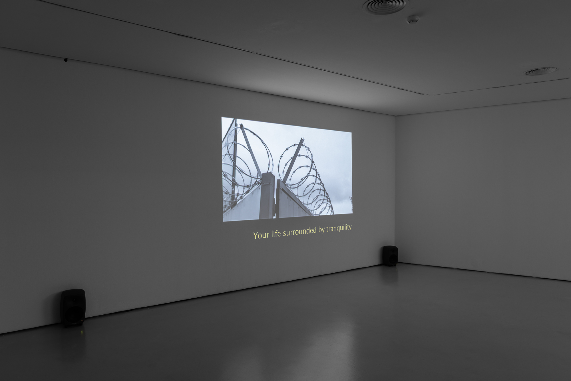 Antoni Muntadas - OUTROS LUGARES / EVERYWHERE