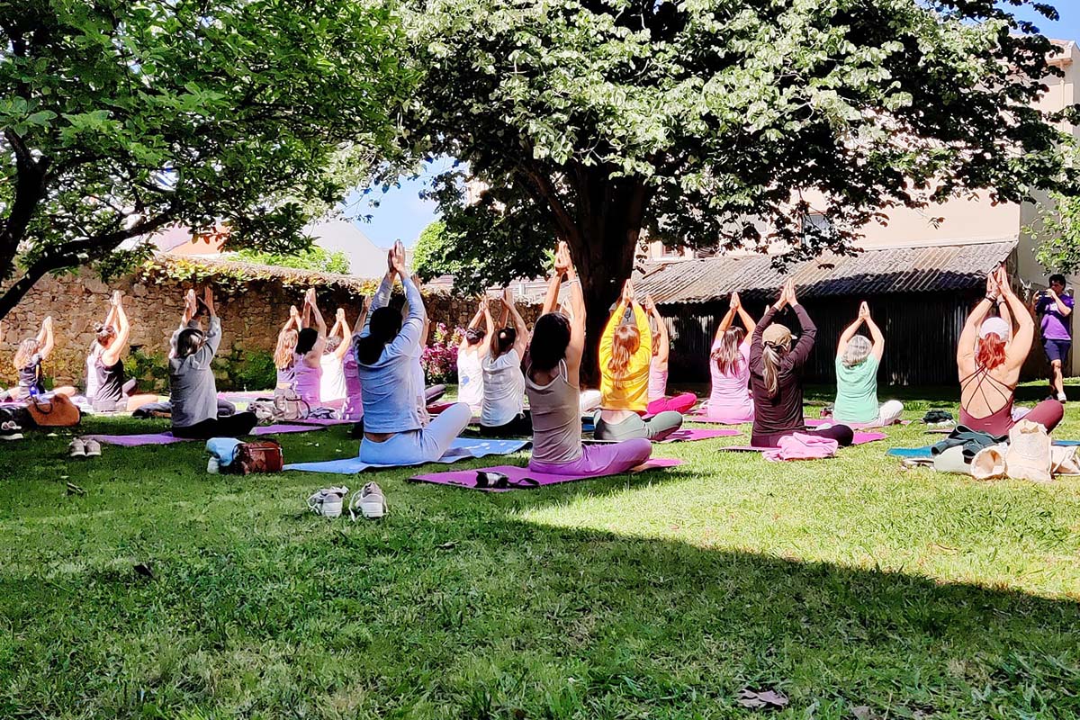 Yoga no Jardim