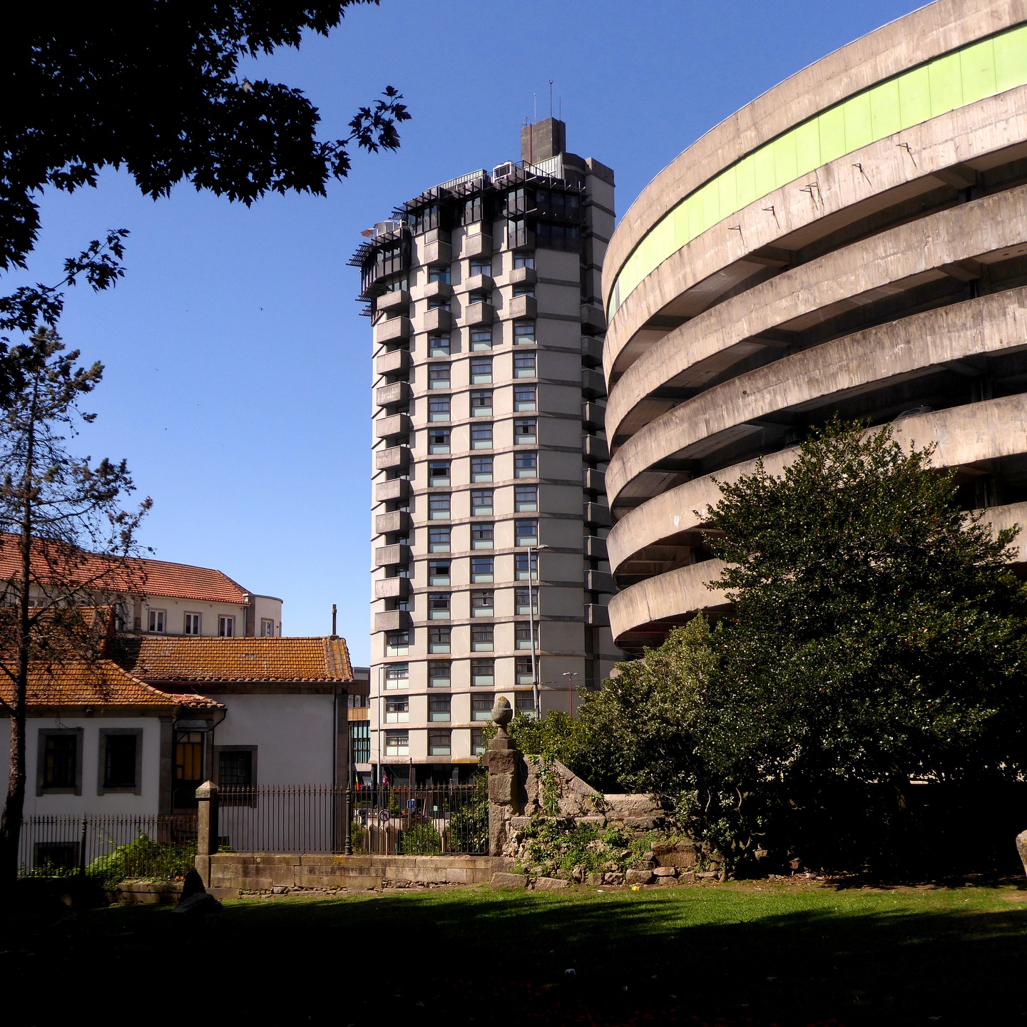 CURSO BREVE #45 — MODERNIDADES DA ARQUITETURA PORTUENSE DO SÉCULO XX