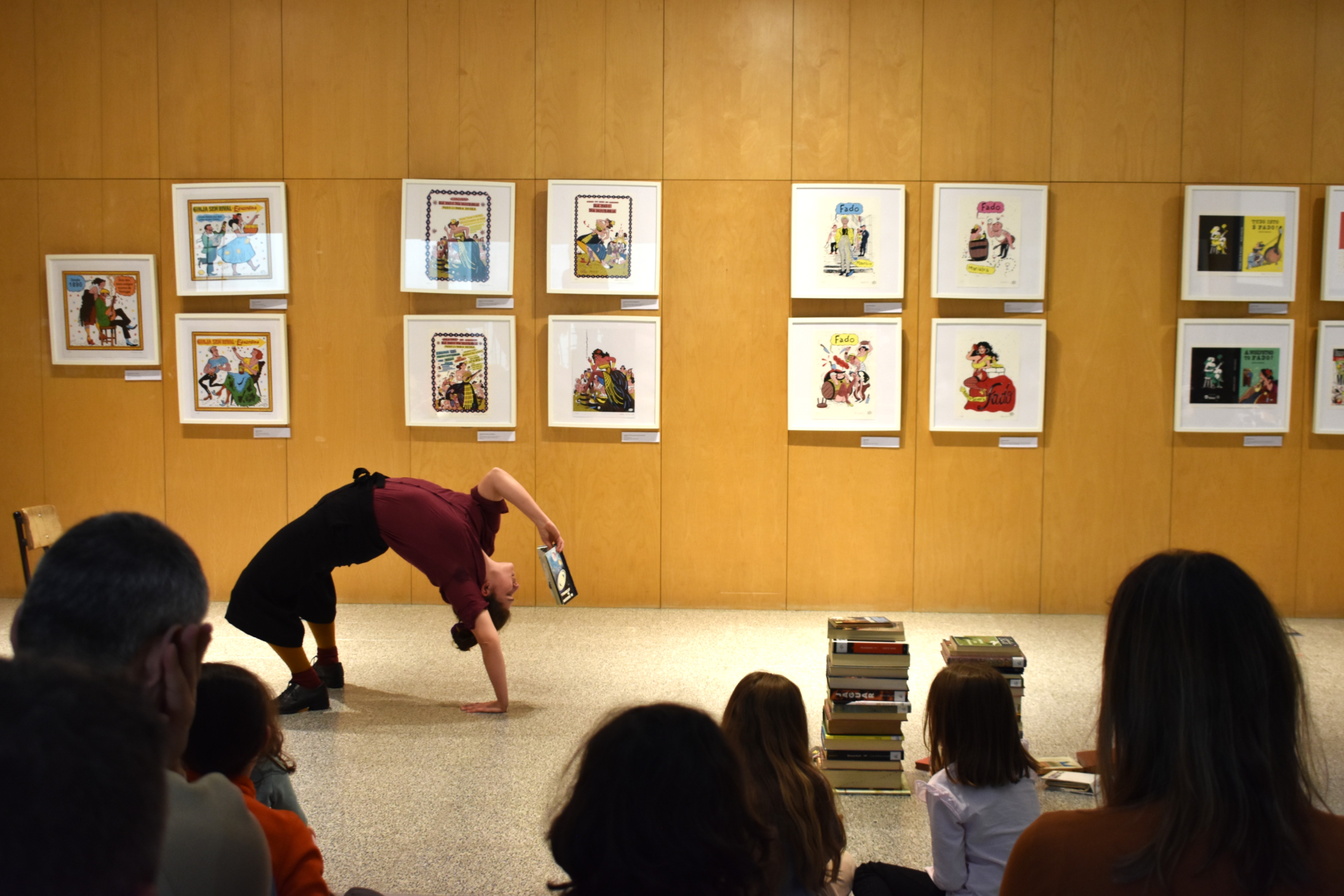 PERFORMANCE — EU LIVRO