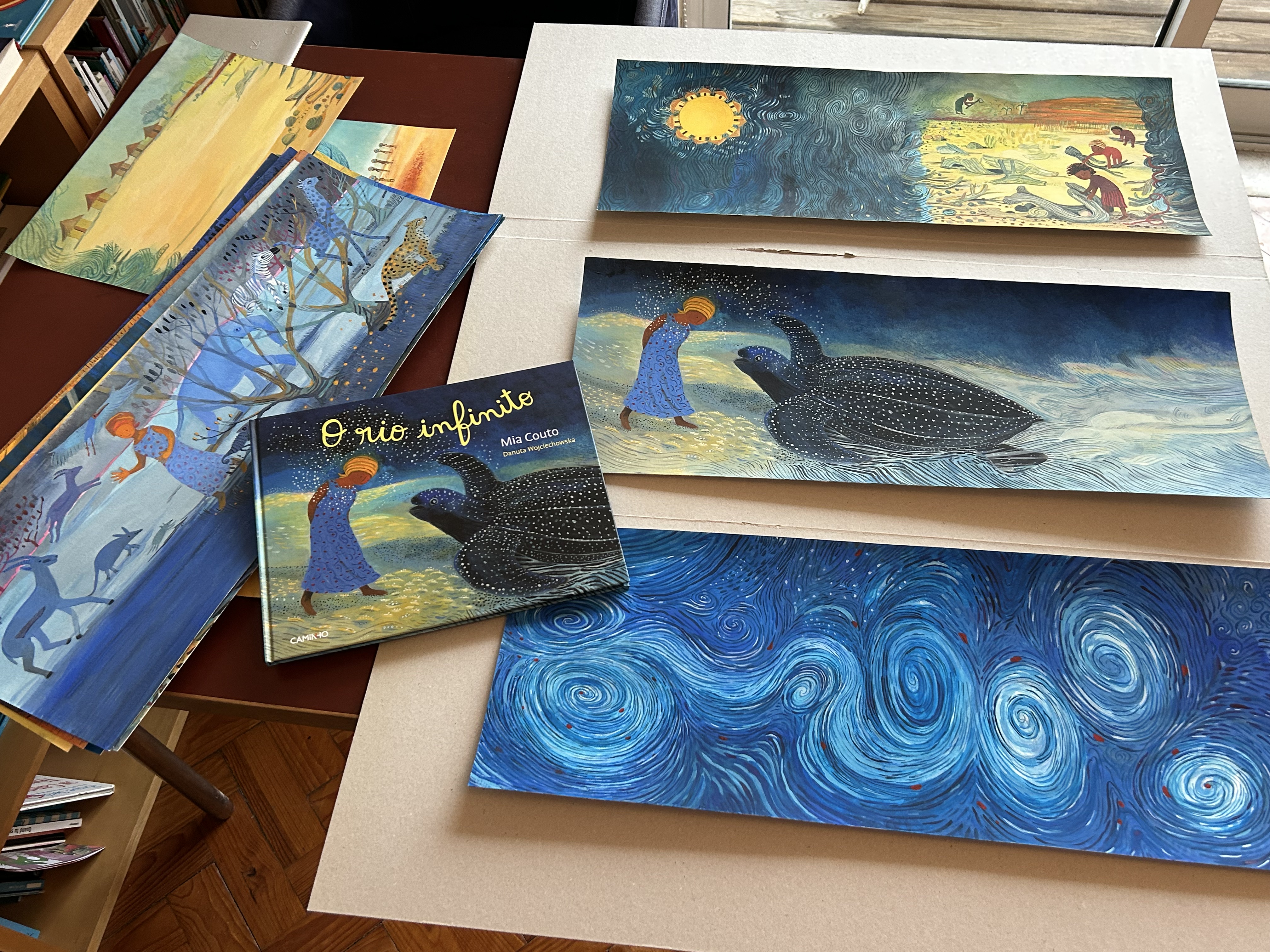 EXPOSIÇÃO — AS CORES DA PALAVRA