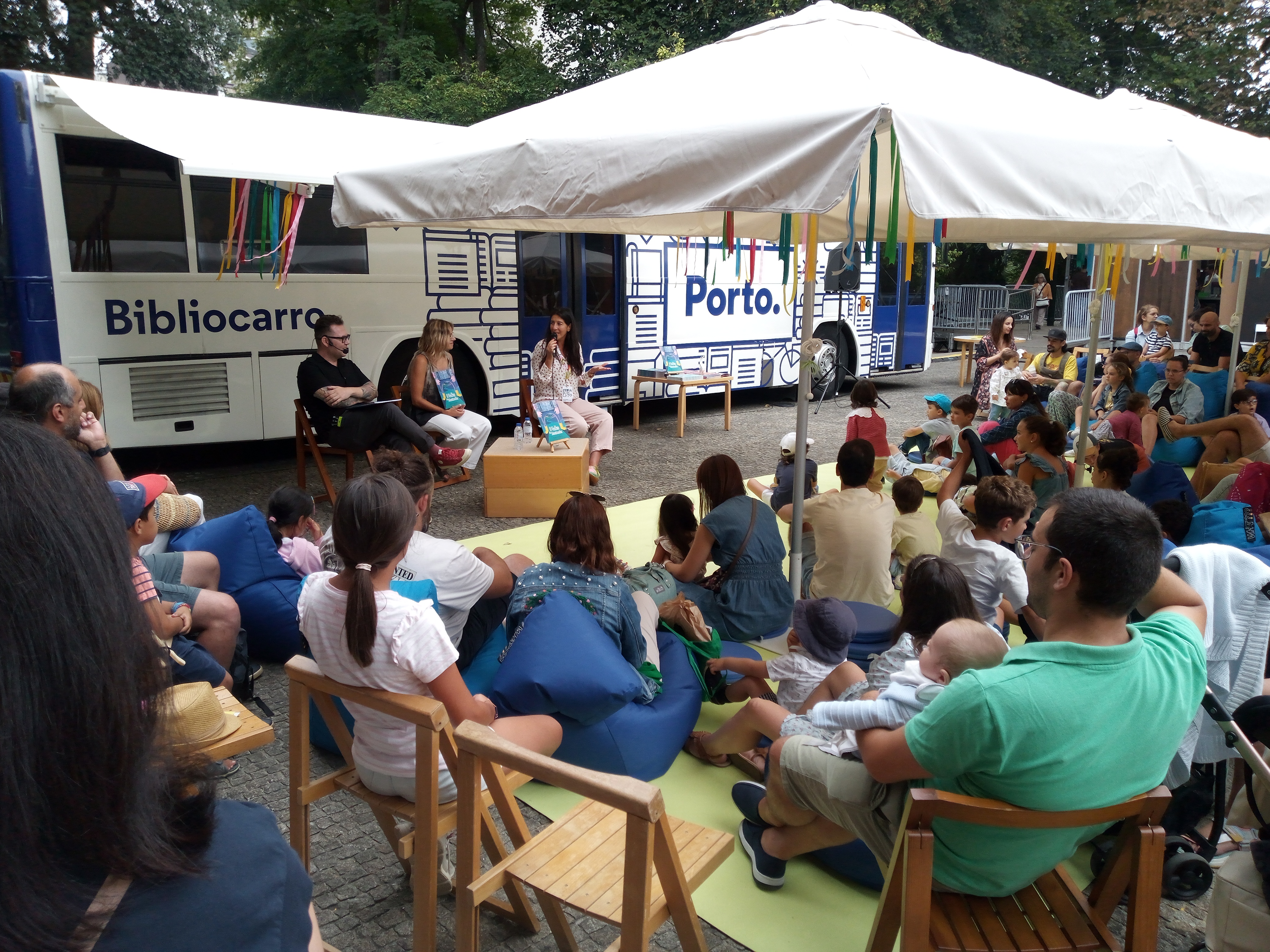 FEIRA DO LIVRO — À DESCOBERTA NO TERREIRO — ENTRE PALAVRAS E CANÇÕES: UM JOGO DE DESCOBERTA