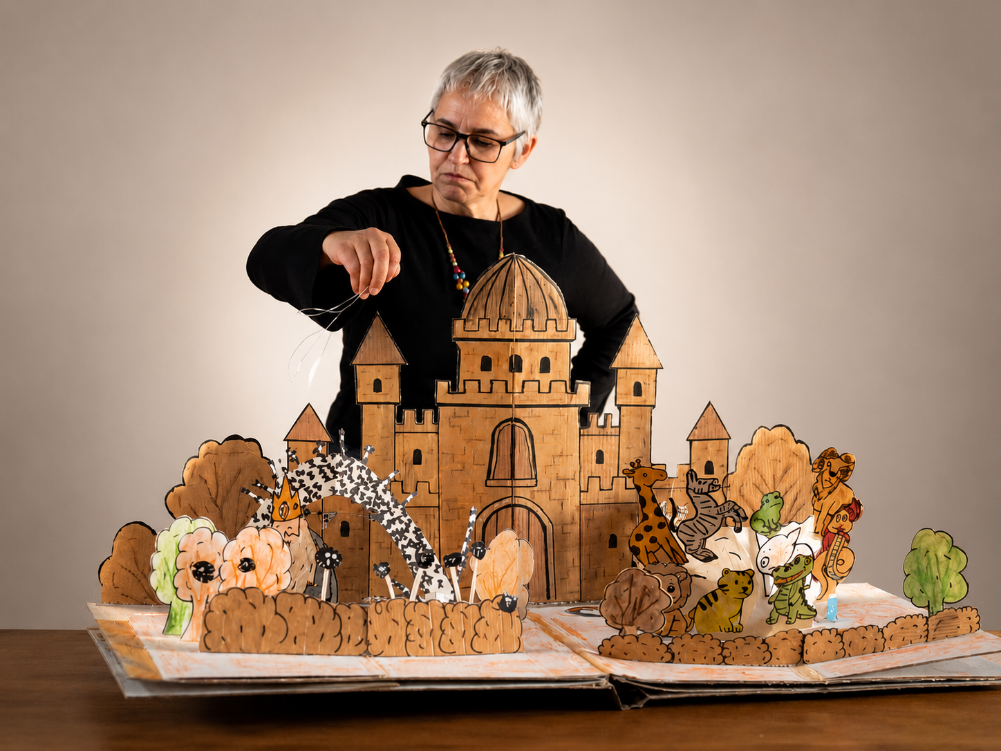 FEIRA DO LIVRO — HORA DO CONTO — HISTÓRIAS POP-UP: ONDE O CARTÃO GANHA VIDA
