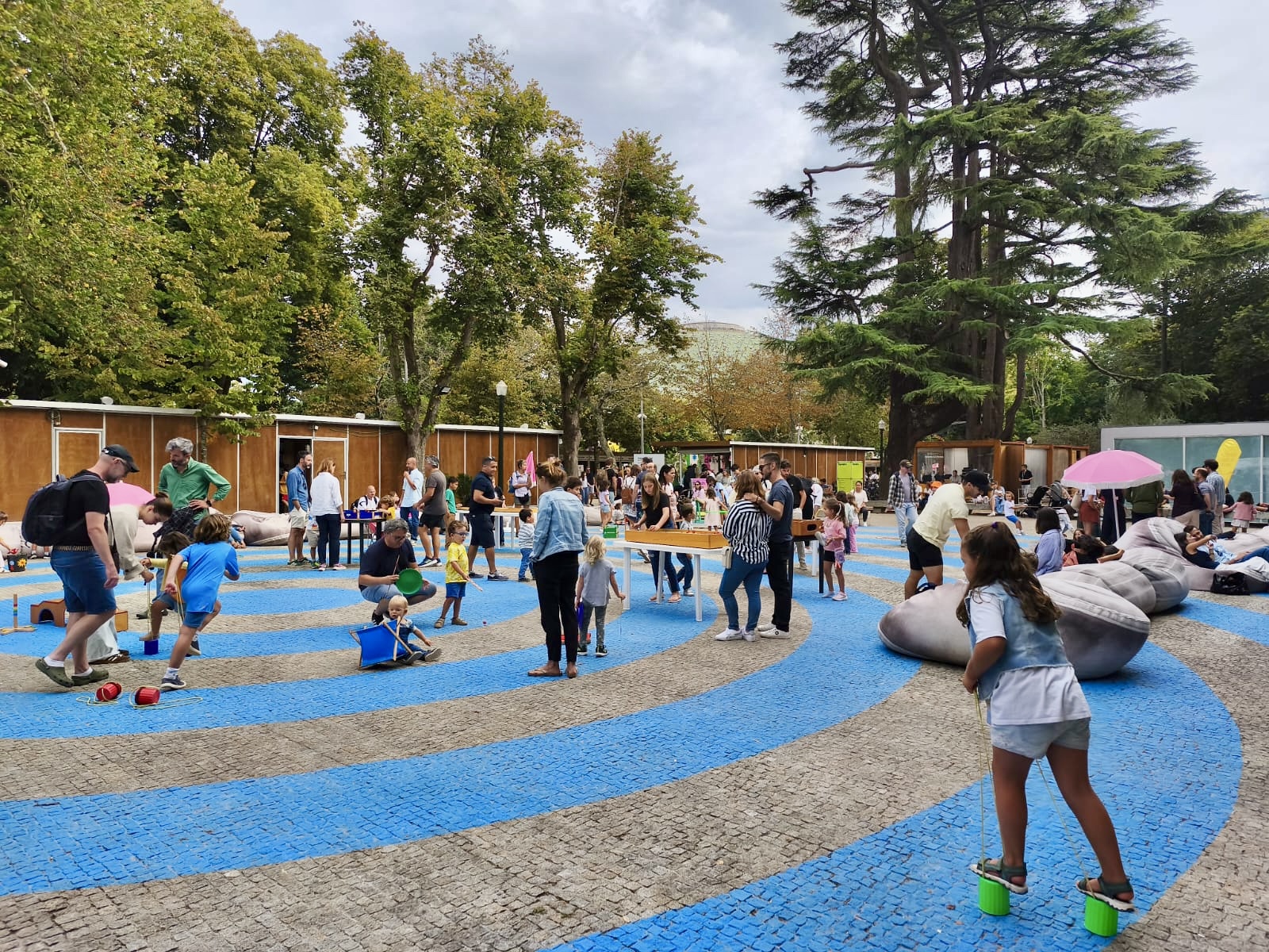 FEIRA DO LIVRO — JOGOS TRADICIONAIS