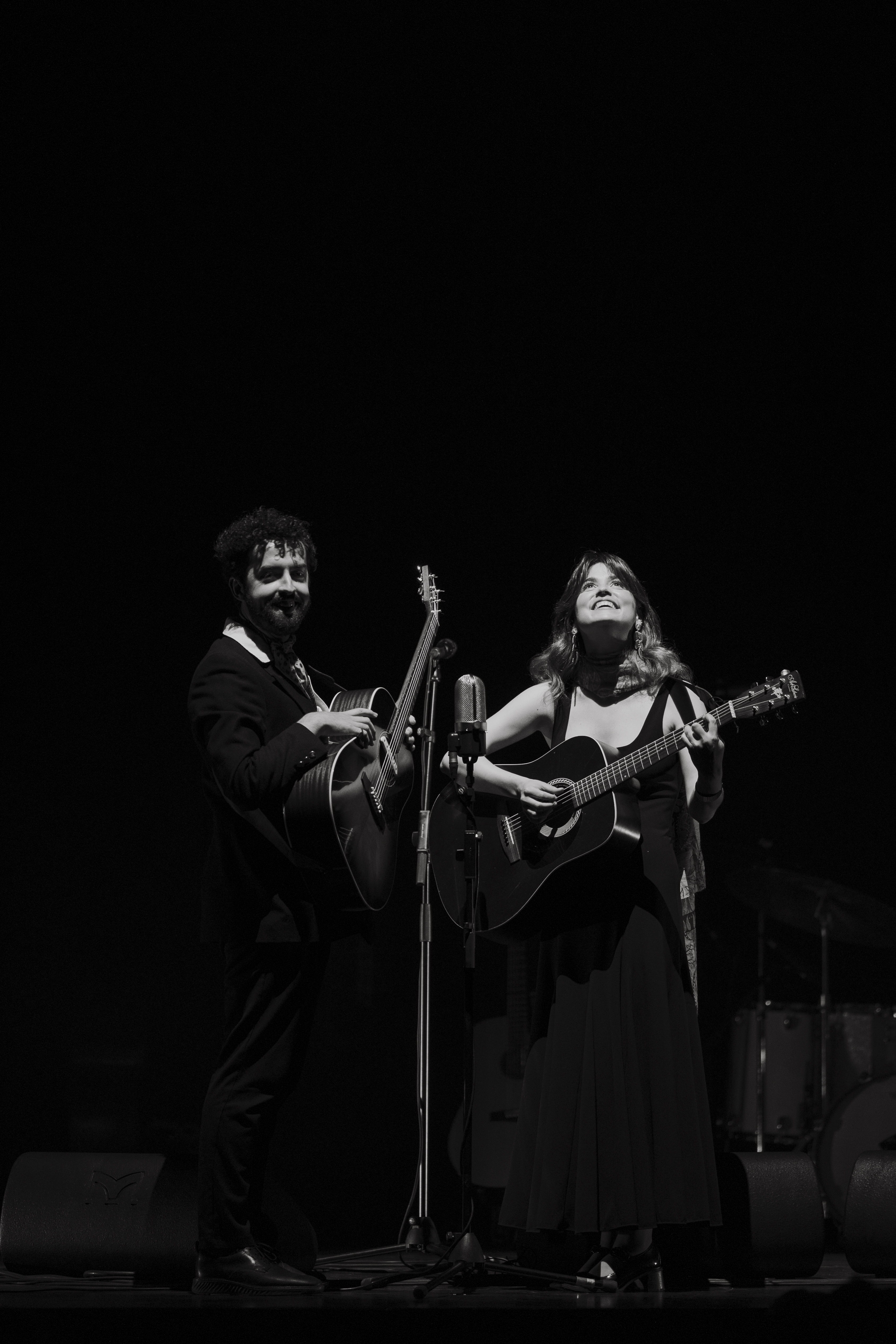 FEIRA DO LIVRO — CICLO "A MÚSICA VINHA DUMA MANSIDÃO DE CONSCIÊNCIA" — MIMI FROES &amp; MIGUEL MARÔCO