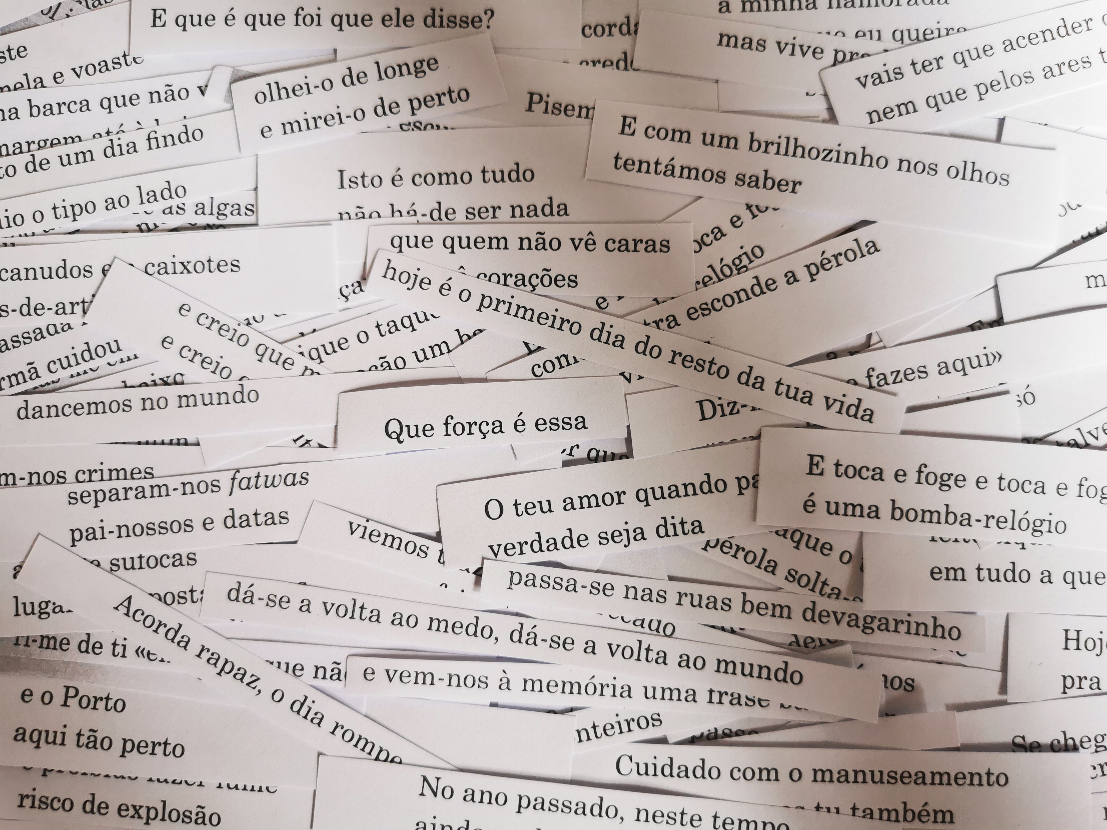 Letras Riscadas Eventos - FEIRA DO LIVRO — LABORATÓRIO DE ARTE E PALAVRA — LETRAS CRUZADAS