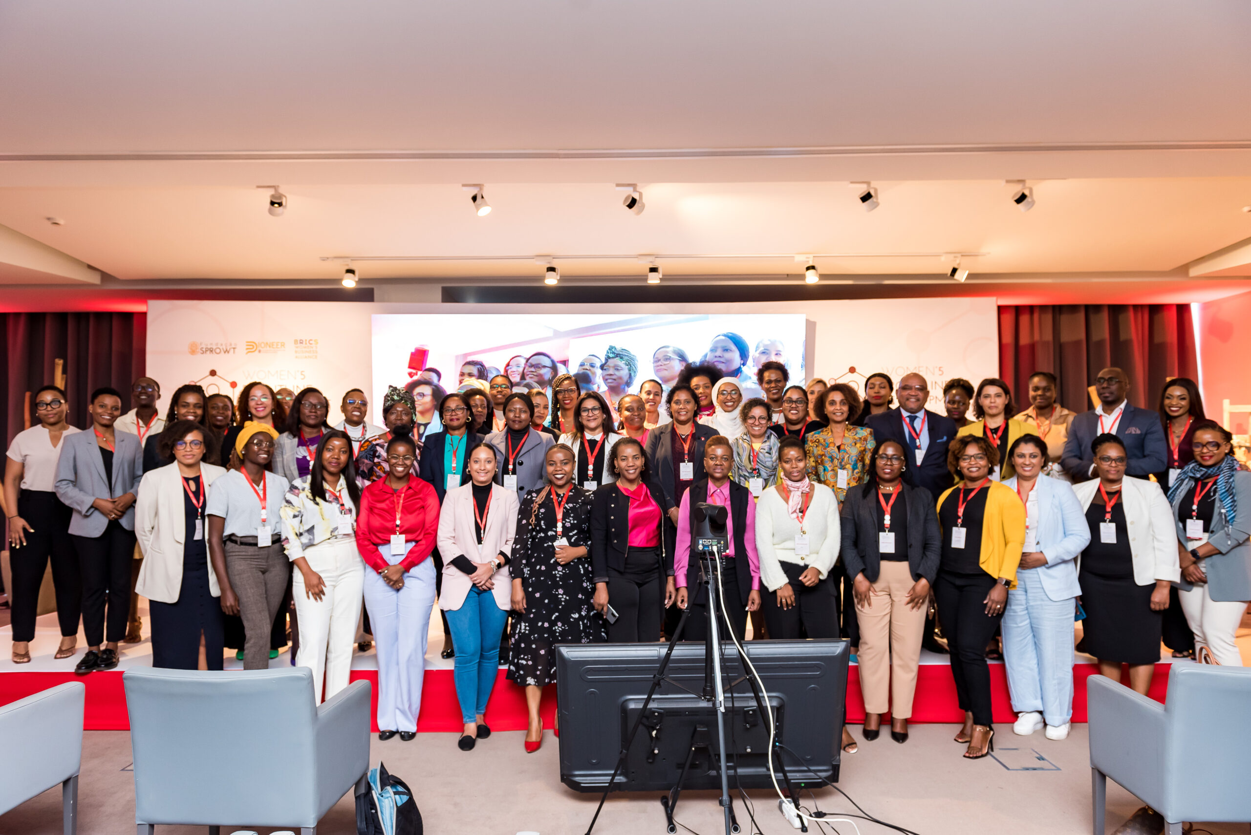 Women’5 Frontline Development Conference: como a liderança feminina é ...