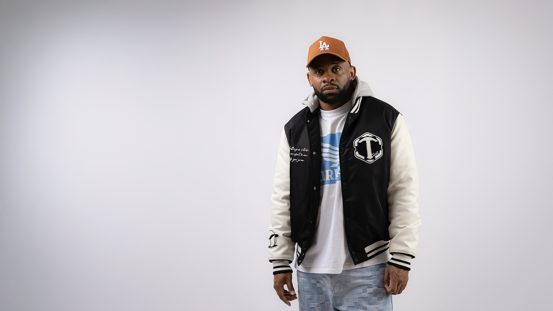 Phoenix RDC lança “Aplausos” e prepara terreno para o álbum “Último Rapper”