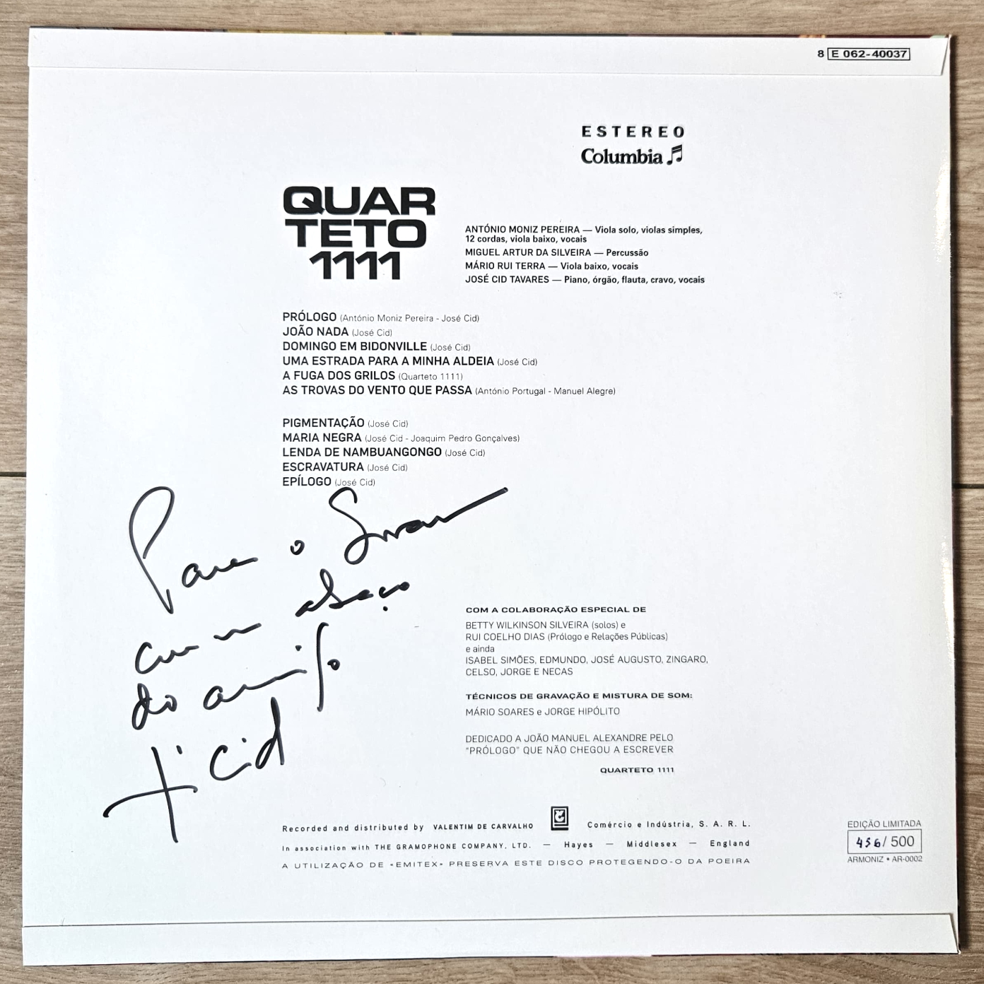 O historiador que liga a música de protesto portuguesa e brasileira 